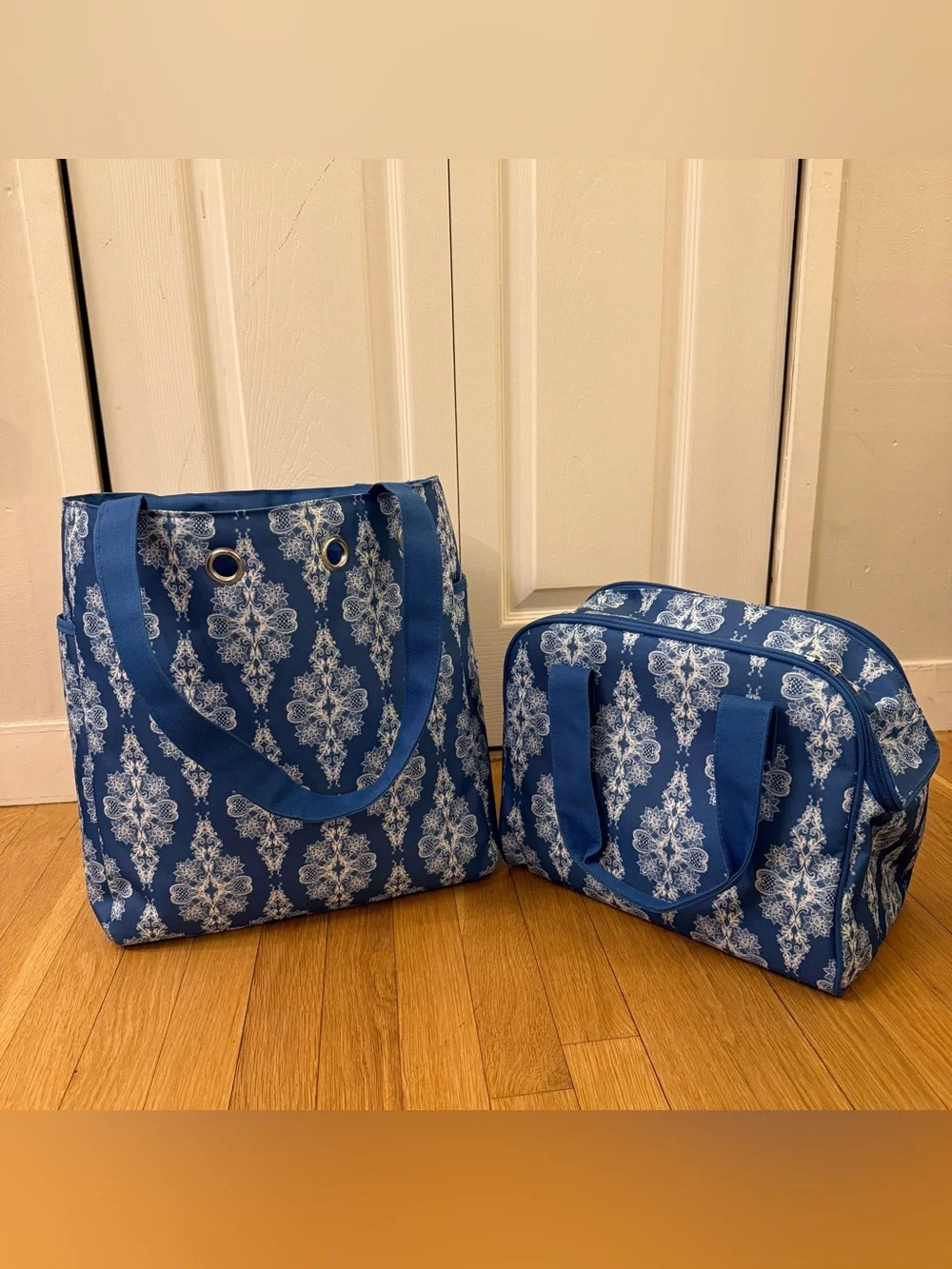 Set of 2 Blue Floral Tote Bags (Yarn Tote + Matching Carry Bag) - Picture 2 of 7